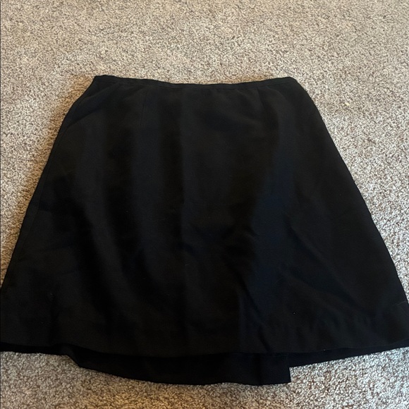 White Stag Black Mini Skirt Button Detail - Picture 6 of 6